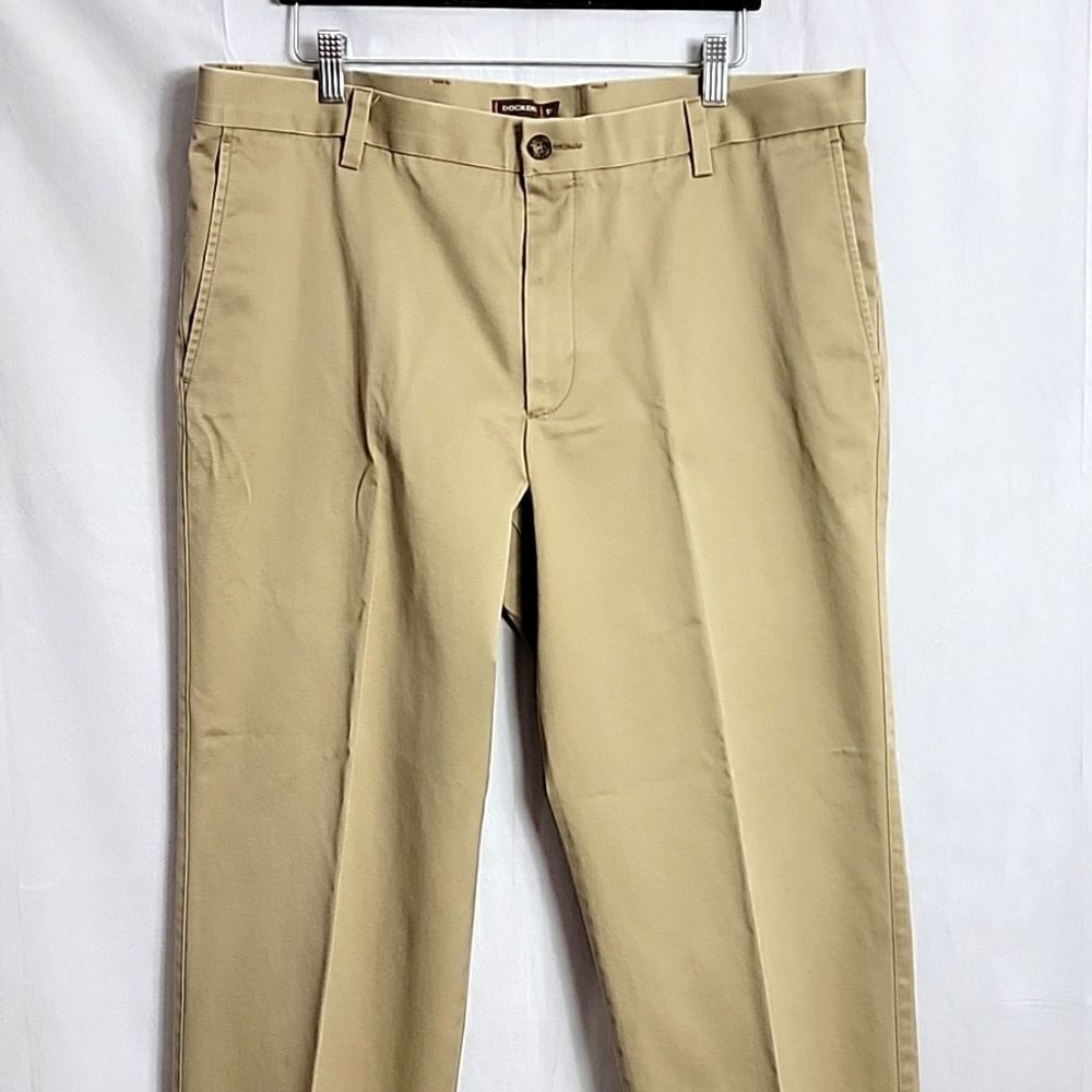 🖤5/$20🖤 DOCKERS.. khaki pants..